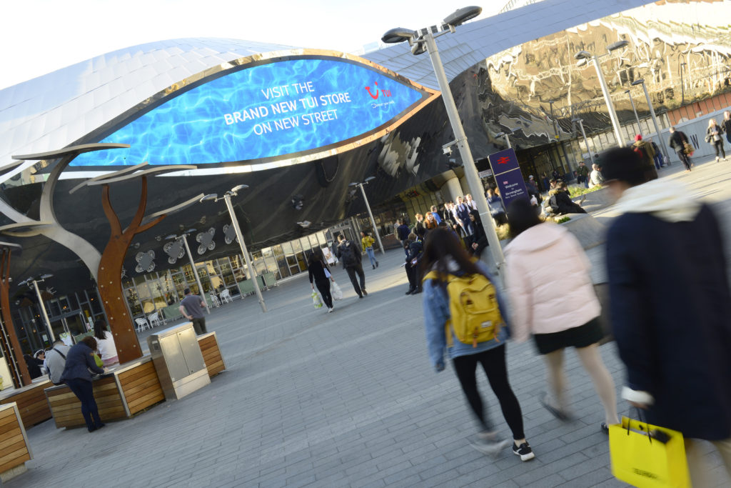 media-eye-01c-F0319-tui