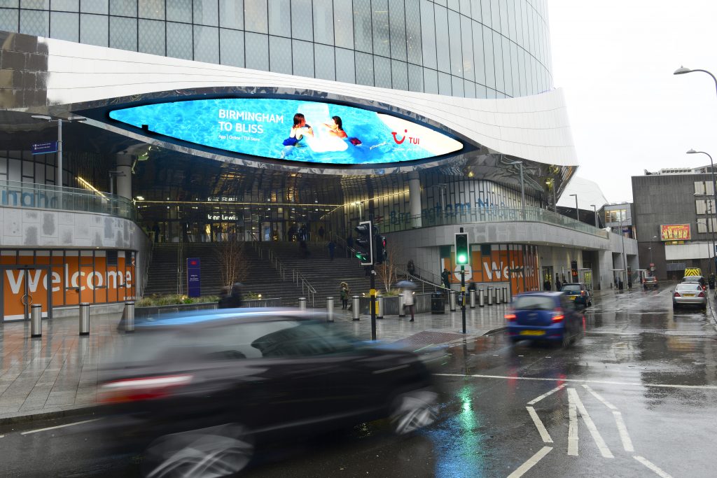 media-eye-02a-F0219-tui