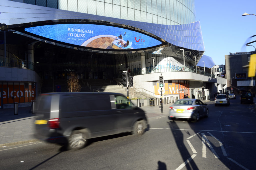 media-eye-02a-F0319-tui