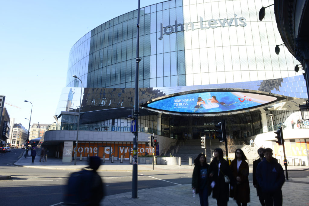 media-eye-02b-F0319-tui