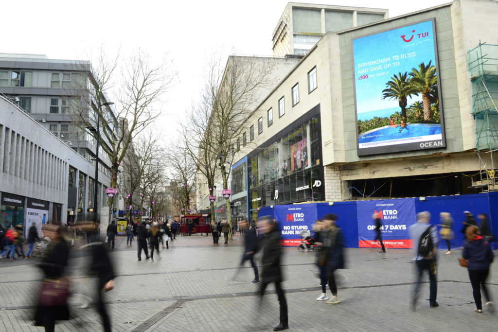 new-street-02-B0219-tui