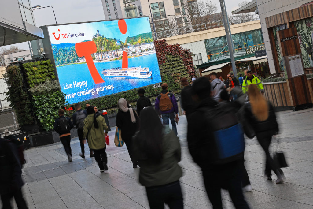 TUI, EatSt, Mar '22 1