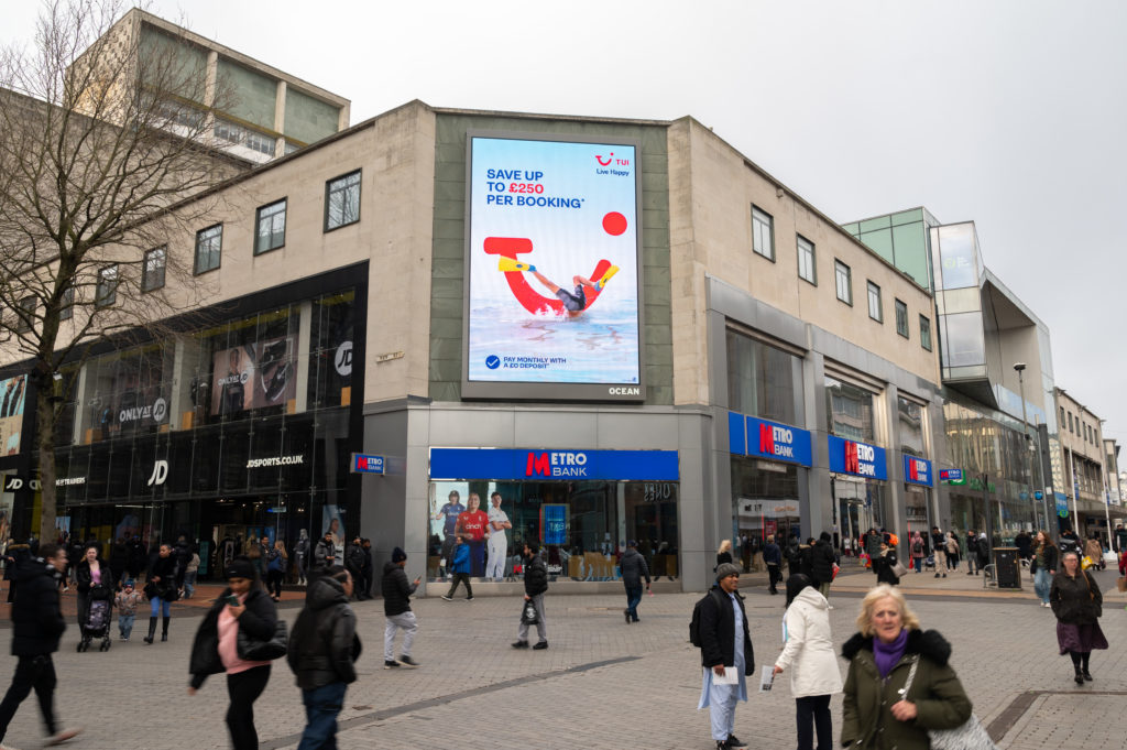 TUI, New-Street, Feb- 24 -40