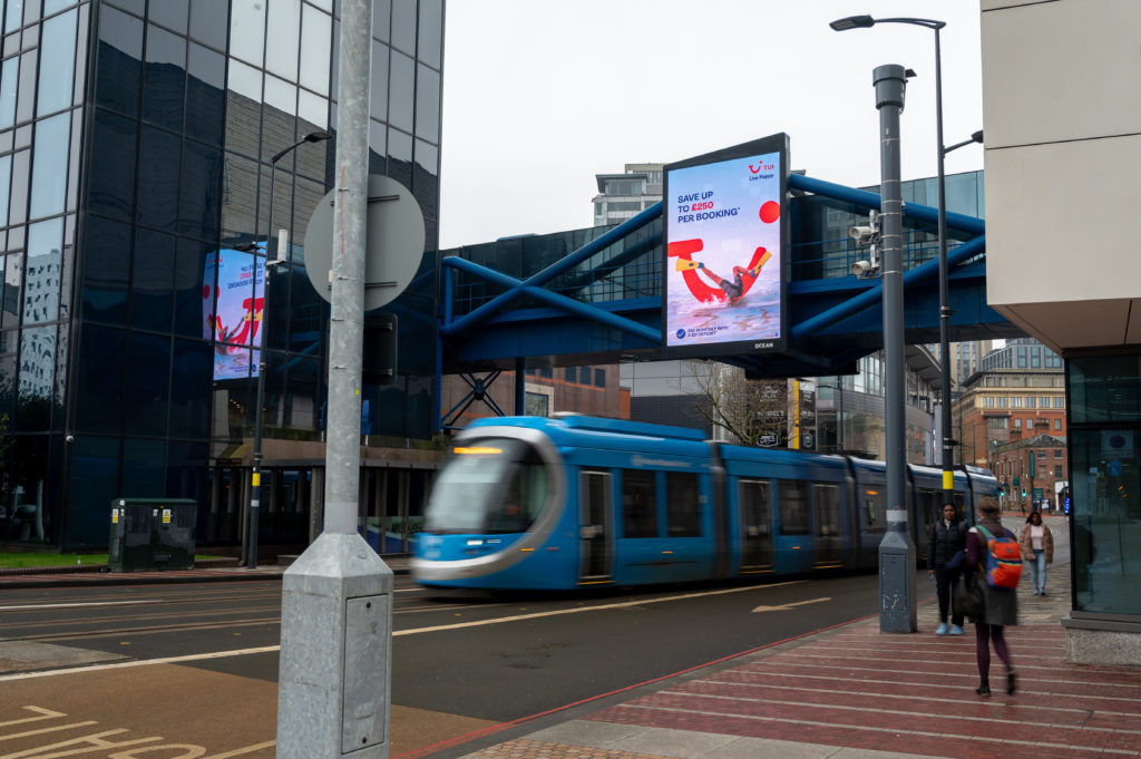 Tui, Broad-Street, Feb- 24 -197