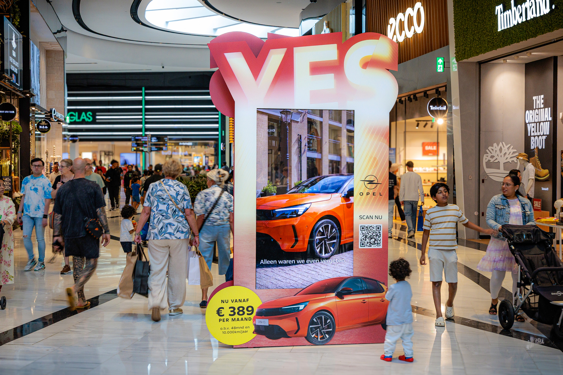 Ocean Outdoor_Leidschendam Westfield_The Loop Special Build_Opel_HR3_Edit (2)