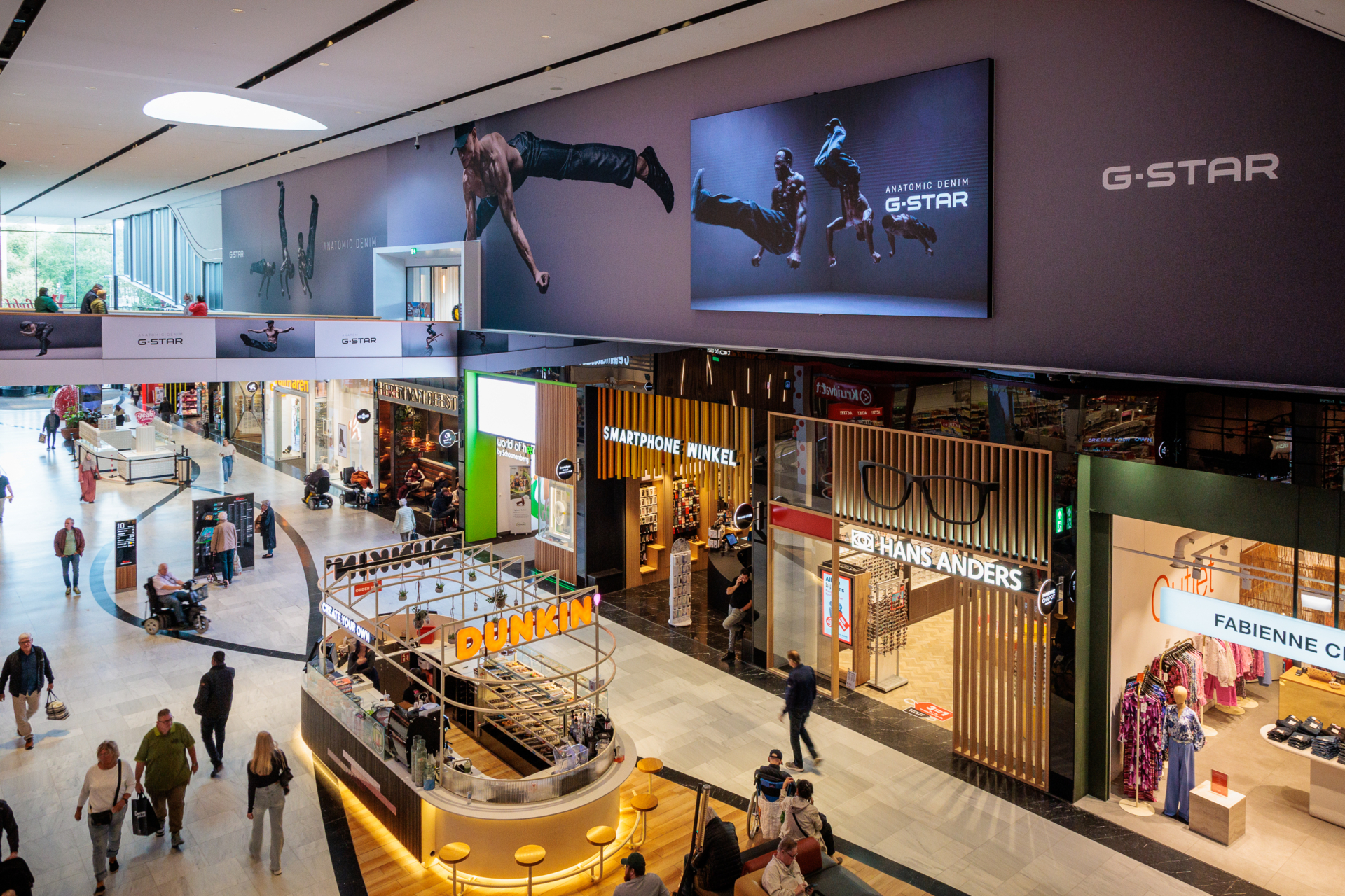 OceanOutdoor_Westfield_Skywall_GstarDomination_HR1