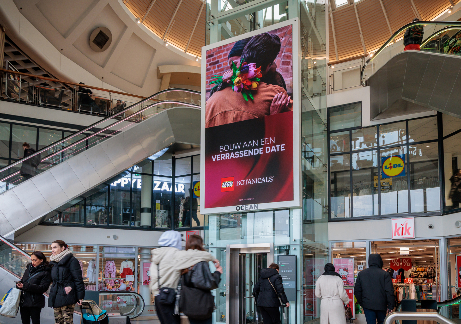 OceanOutdoor_Rotterdam_Zuidplein_Atrium_LEGO_HR1