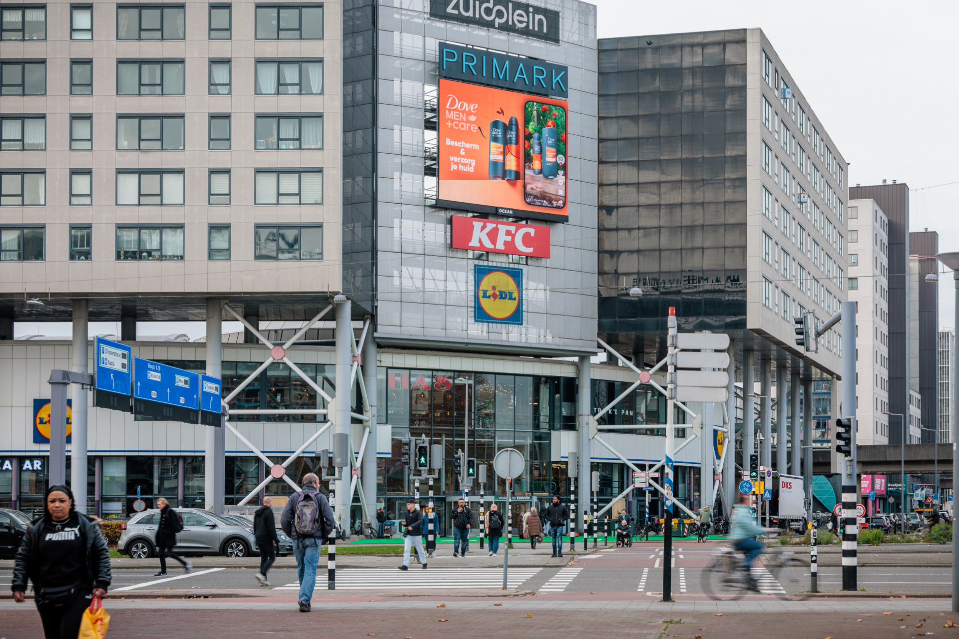 OceanOutdoor_Rotterdam_Zuidplein_Dove_HR1
