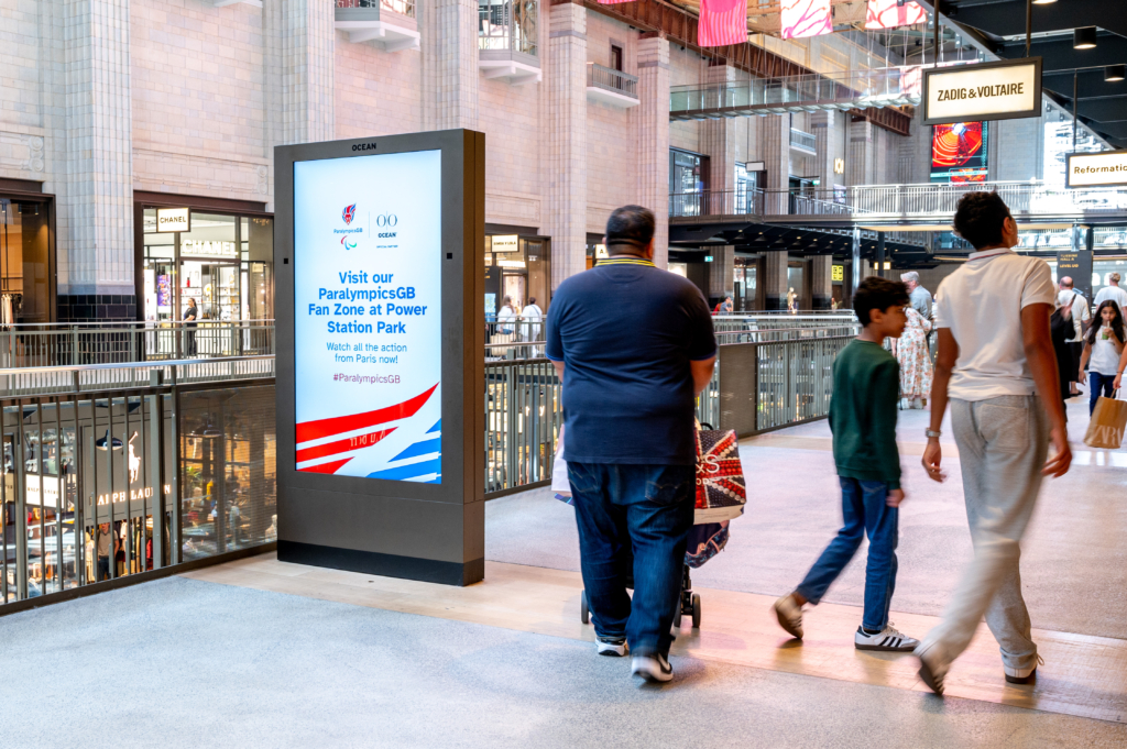 Ocean, Battersea, Aug- 24 -54