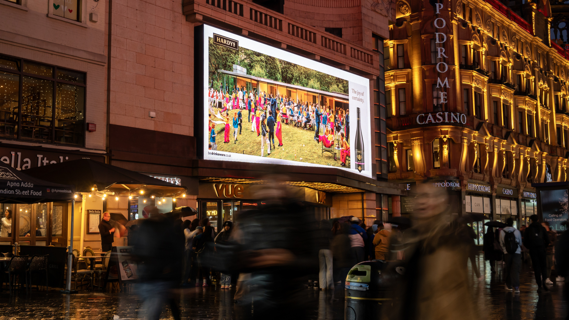 Hardys-LeicesterSQ-Sept-24-02