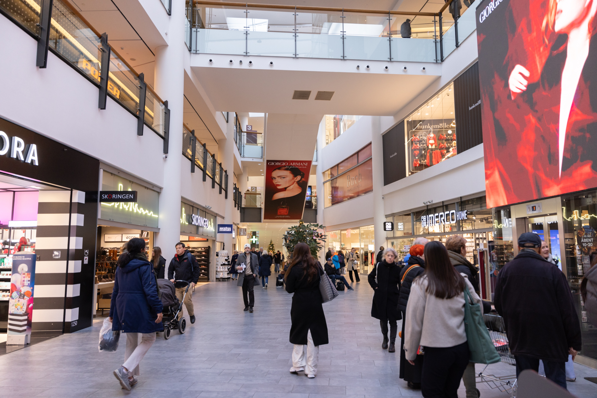 Armani_Mall_07