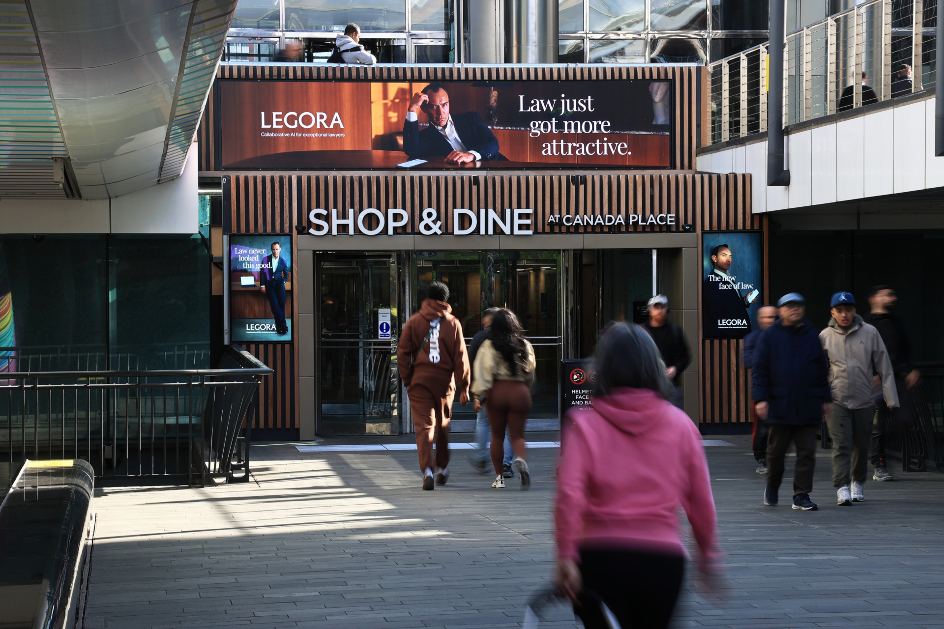 Legora-Screens@Crossrail-Apr-26-1