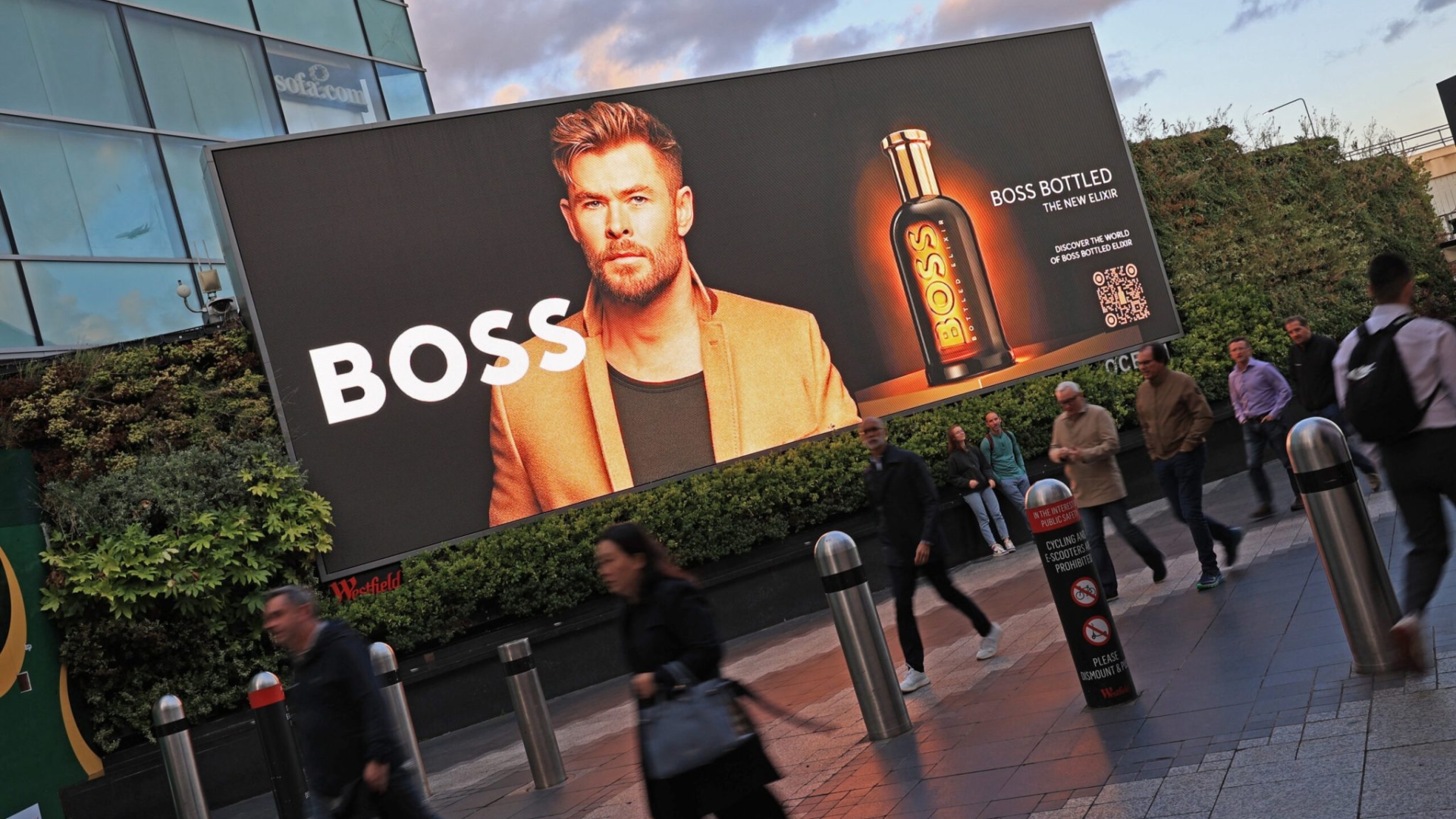 Hugo-Boss-Westfield-London-1-2048x1366
