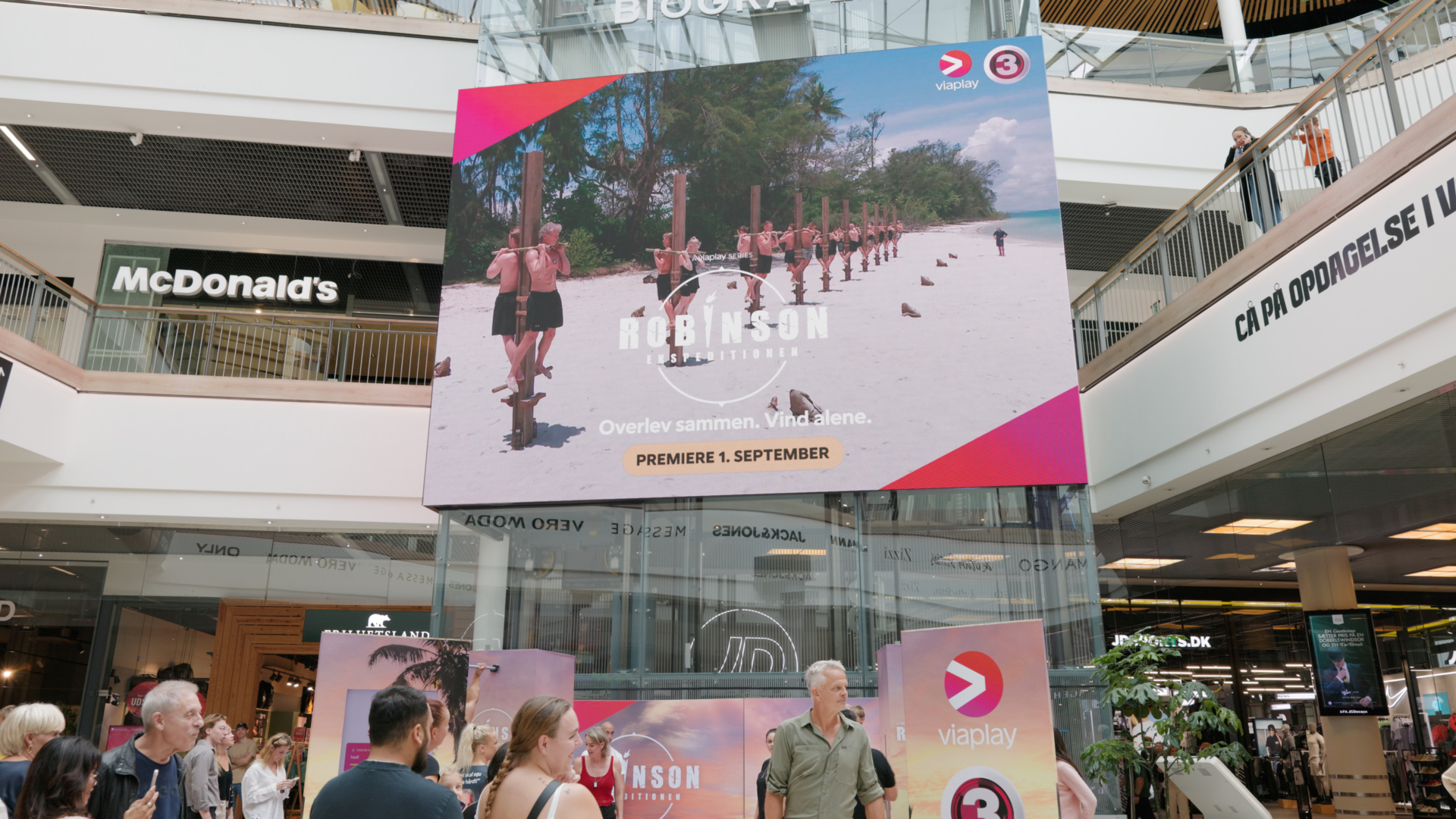 HCR_8862.00_00_09_17.Still007