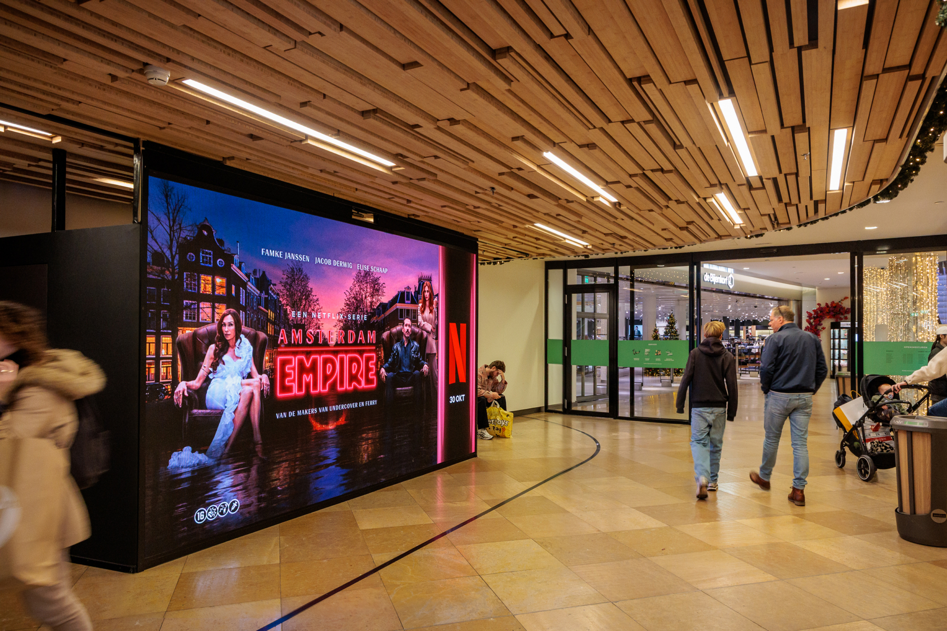 OceanOutdoor_Amstelveen_Umlimited_Underground_NetflixAmsterdamEmpire_HR1
