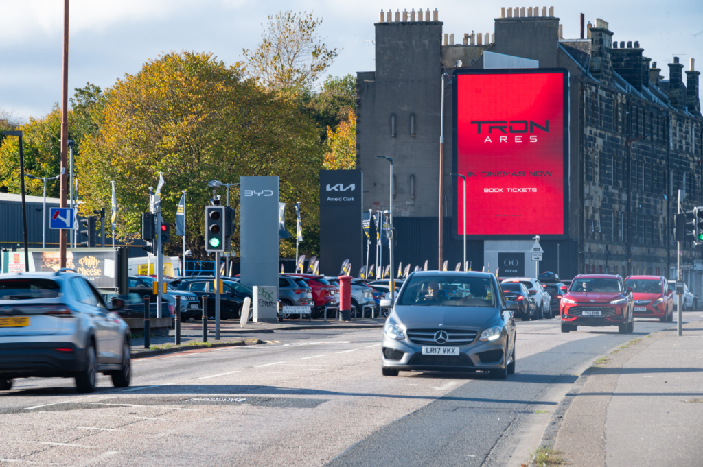 Tron, CS008, Oct-25-04