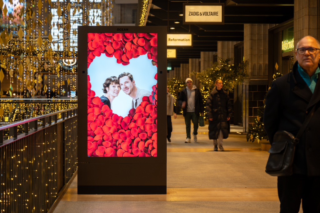 Disney, Battersea, Dec-25-6