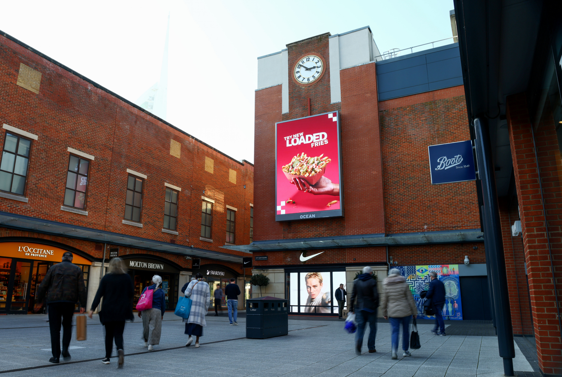 FIVE-GUYS-1-GUNWHARF-QUAYS-MAR-26