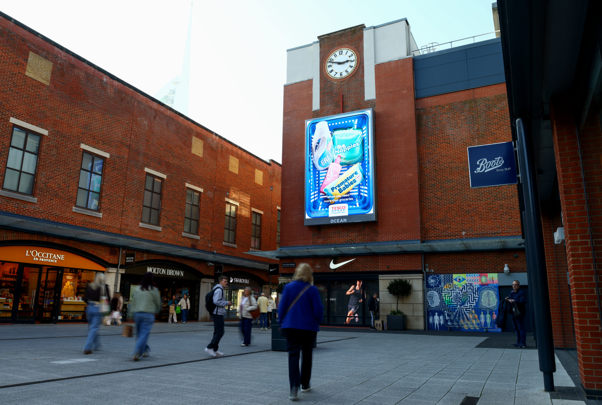 TESCO-GUNWHARF-QUAYS-MAR-26 (1)