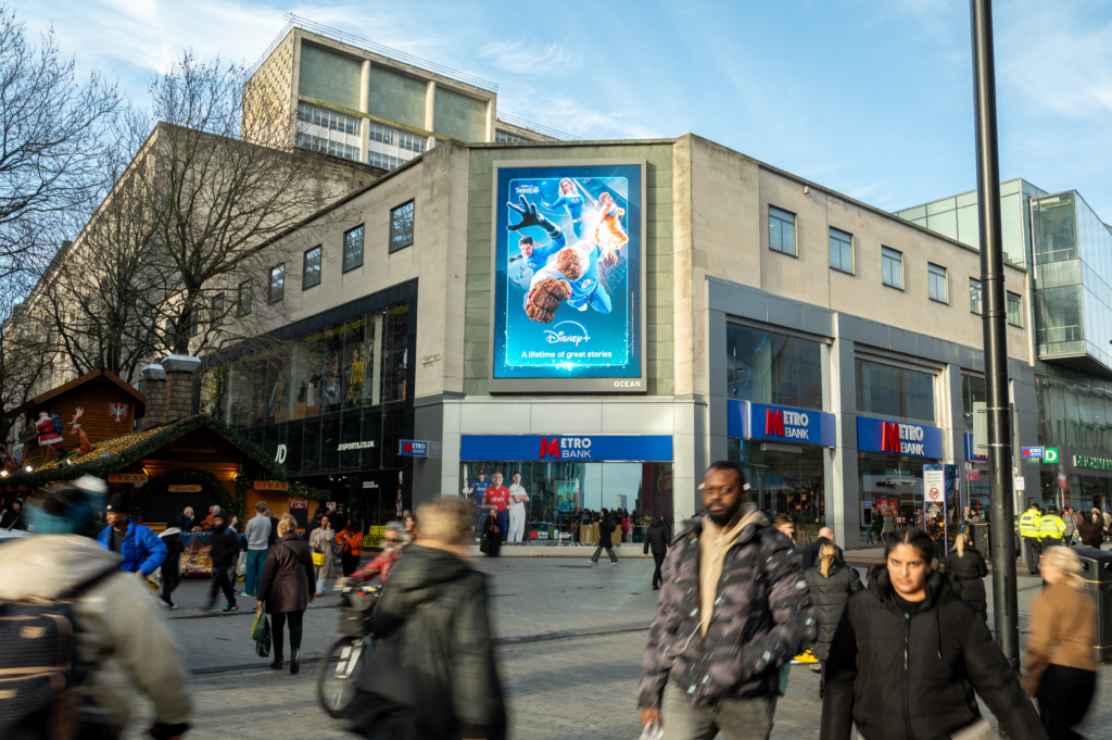 Disney, New-Street, Dec-25-15