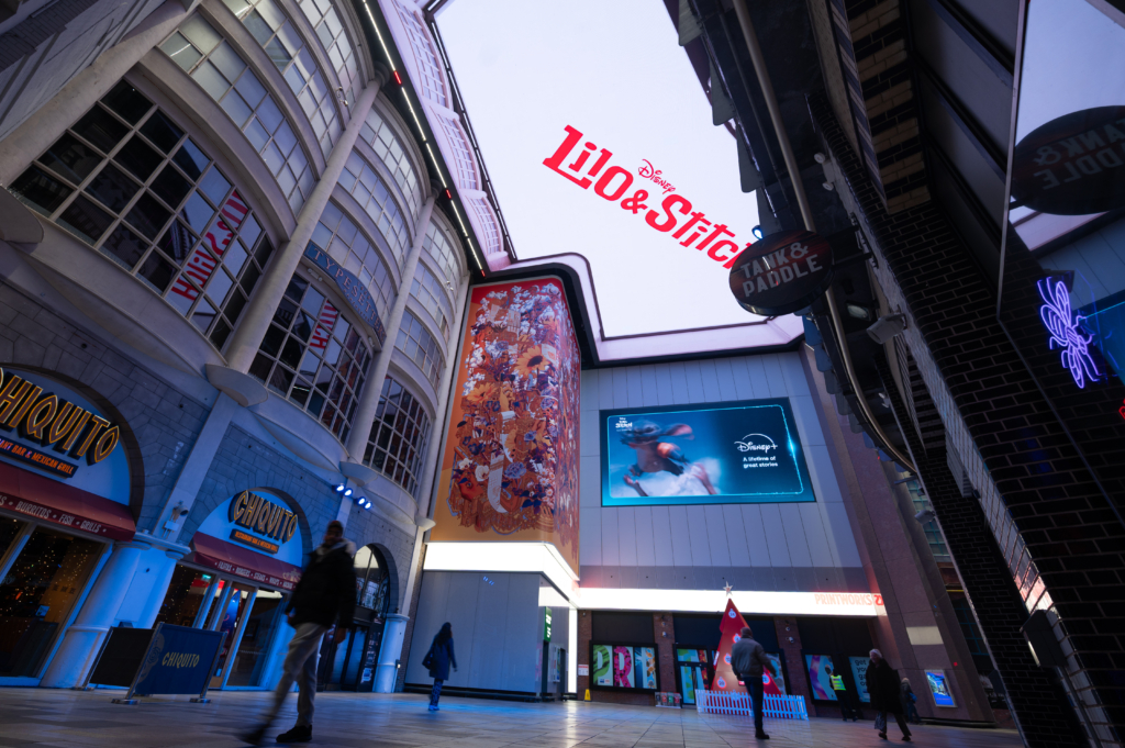 Disney, Skylighs, Dec-25-3