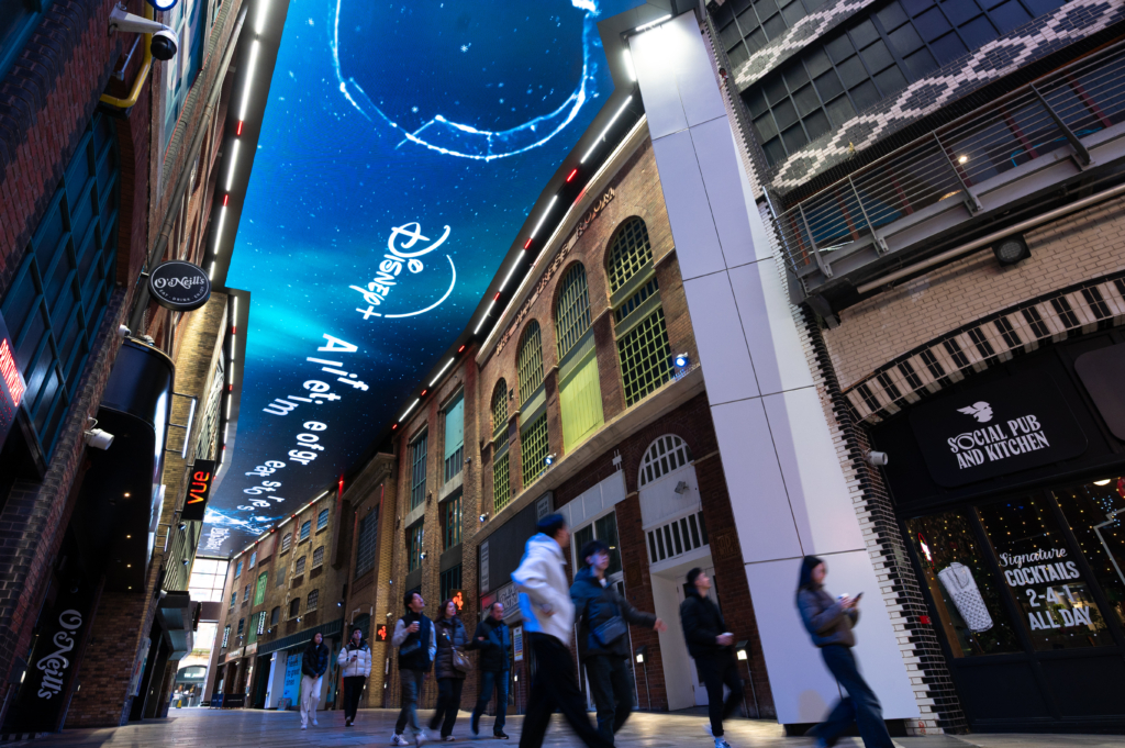 Disney, Skylighs, Dec-25-8