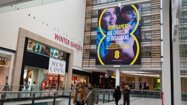 EE-Arndale-media-wall-11