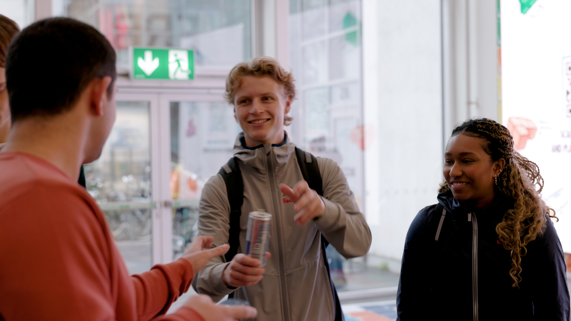 HCR_4696.00_00_03_15.Still004