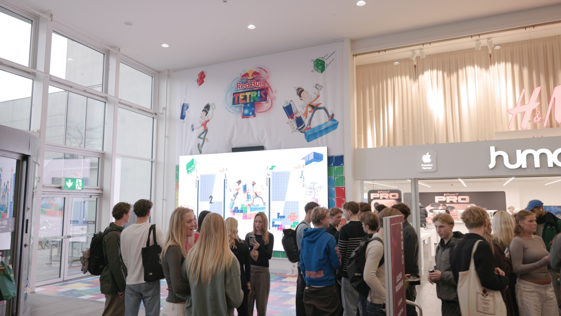 HCR_4696.00_00_21_13.Still011