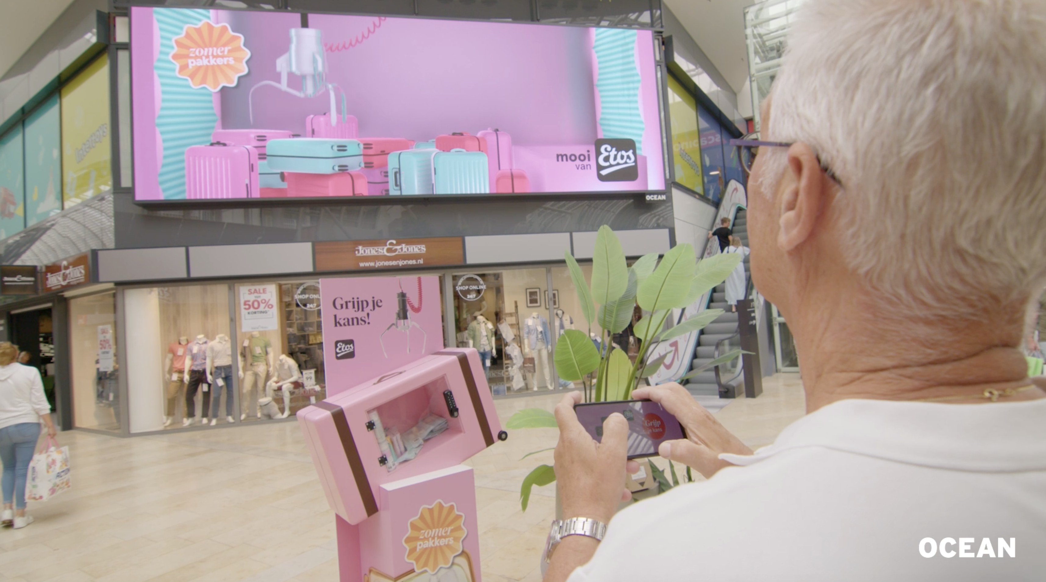 DCC winner Netherlands Etos campaign