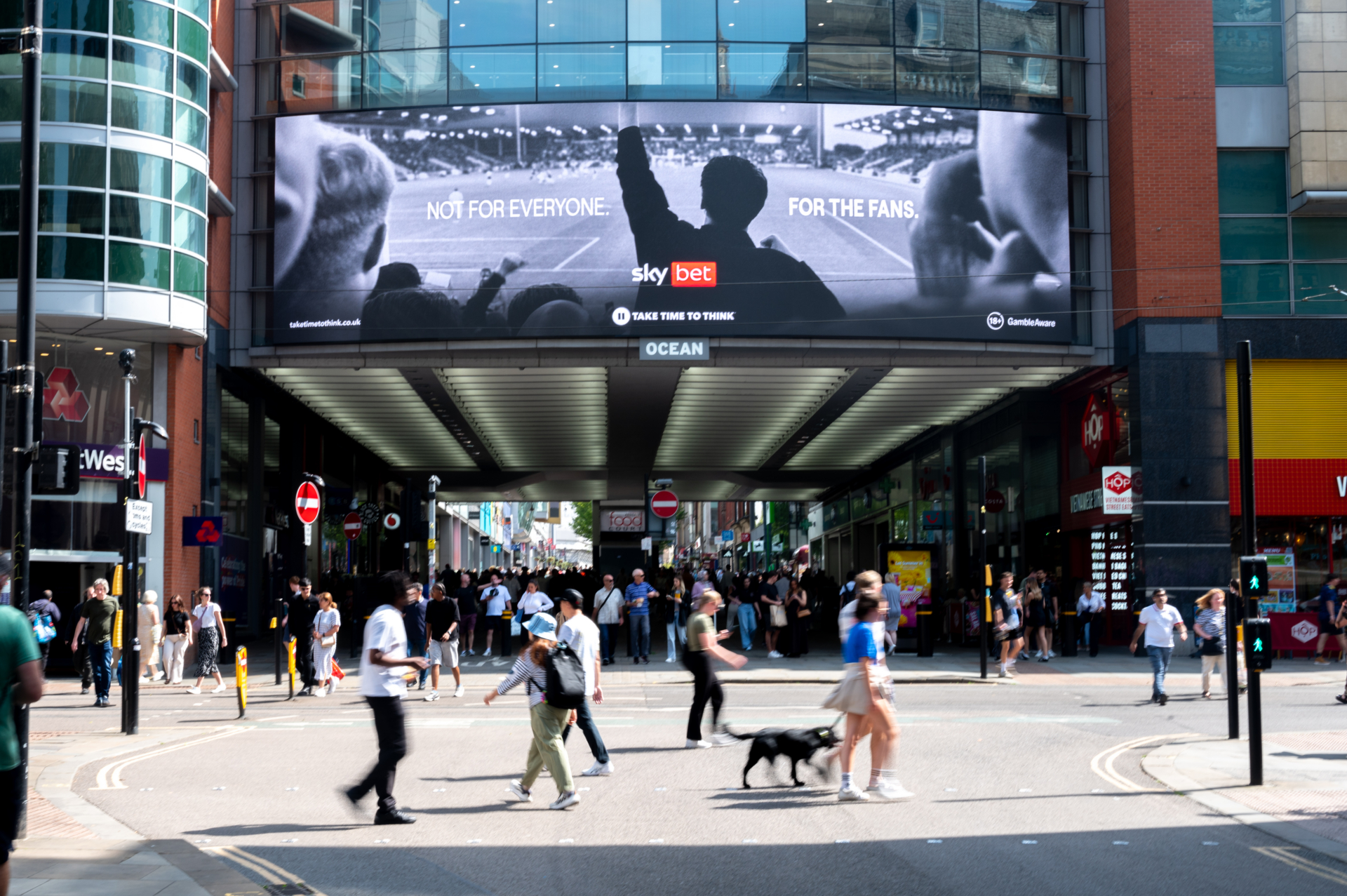 Sky-Bet-Arndale-Aug-25-41