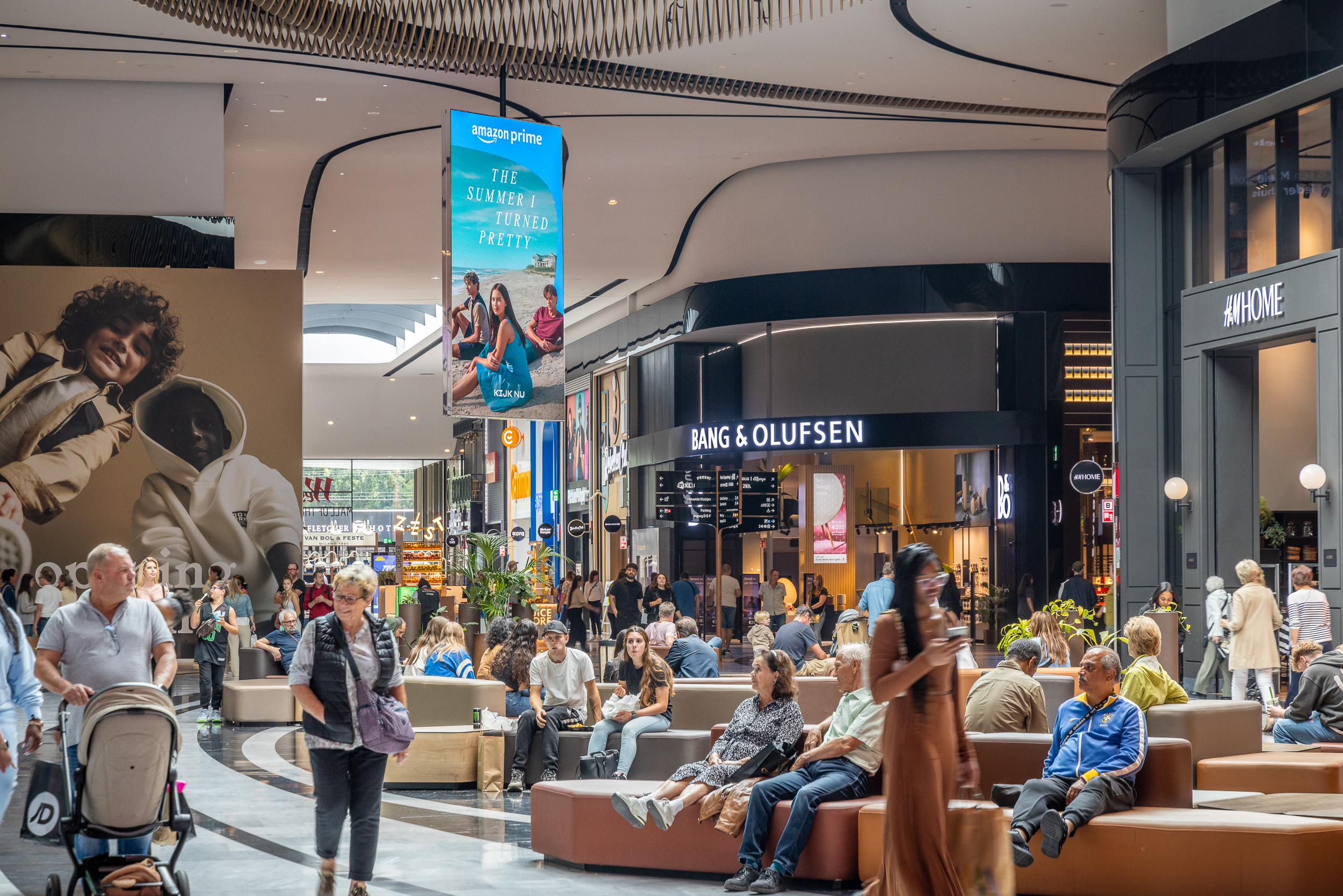 OceanOutdoor_Westfield_Carousel_AmazonPrimeVideo_HR1